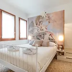 Ca' Pestrin House - San Marco Square Venedig
