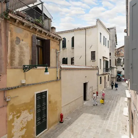 Ca' Pestrin House - San Marco Square Apartment
